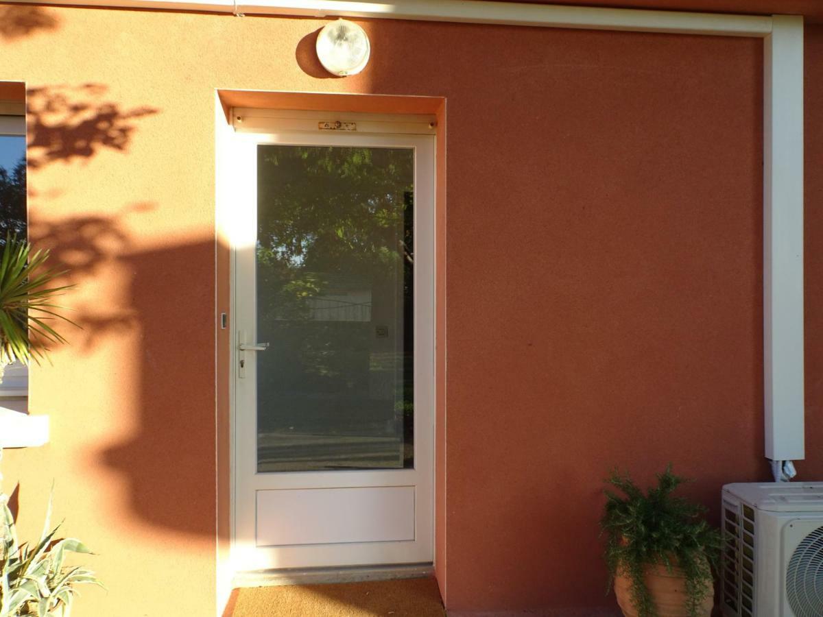 Domaine Du Petit Tournebelle Apartment Gruissan Exterior photo